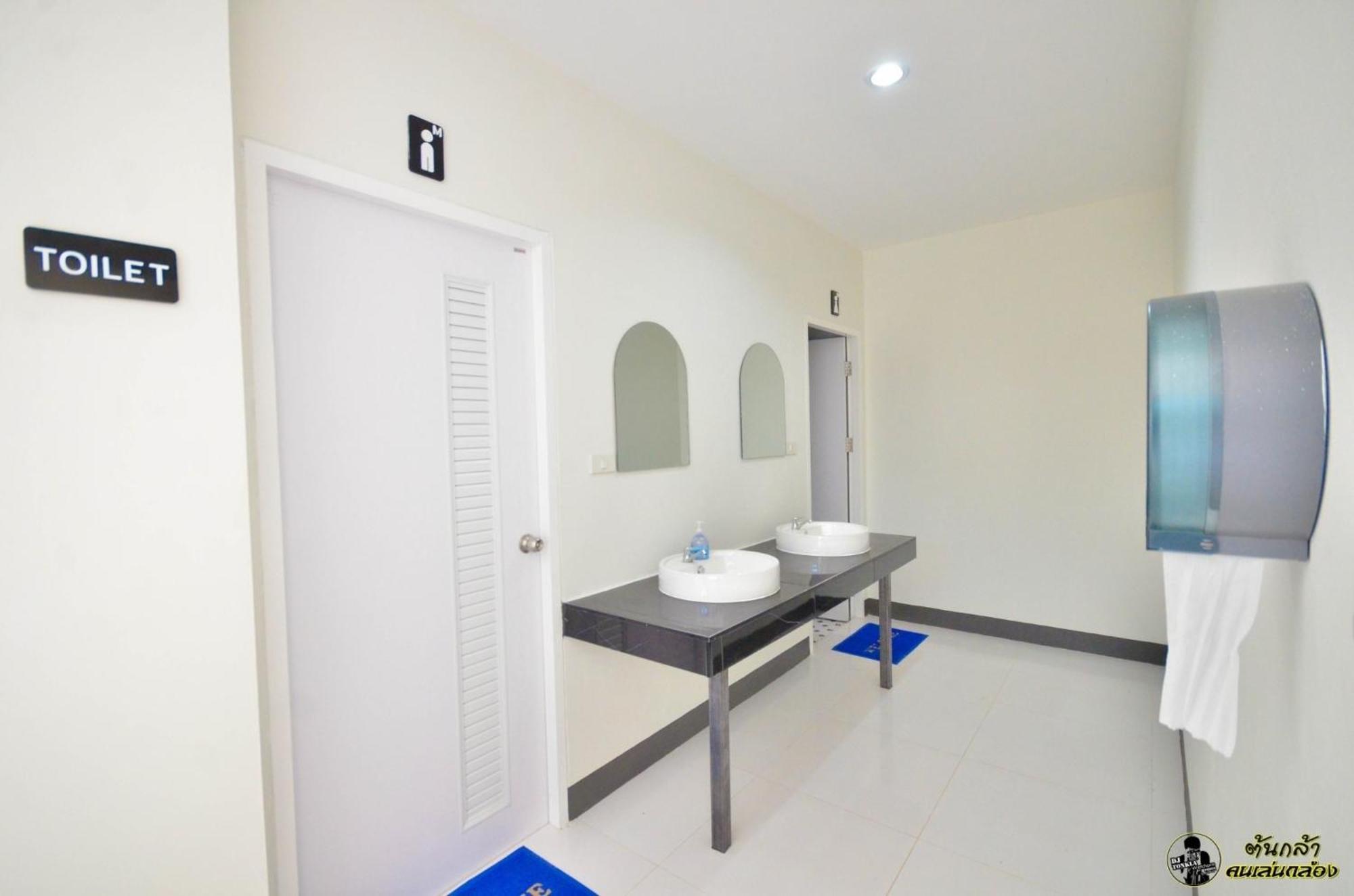 Ngao แอ่ว-ดีld Hotel&Residences מראה חיצוני תמונה
