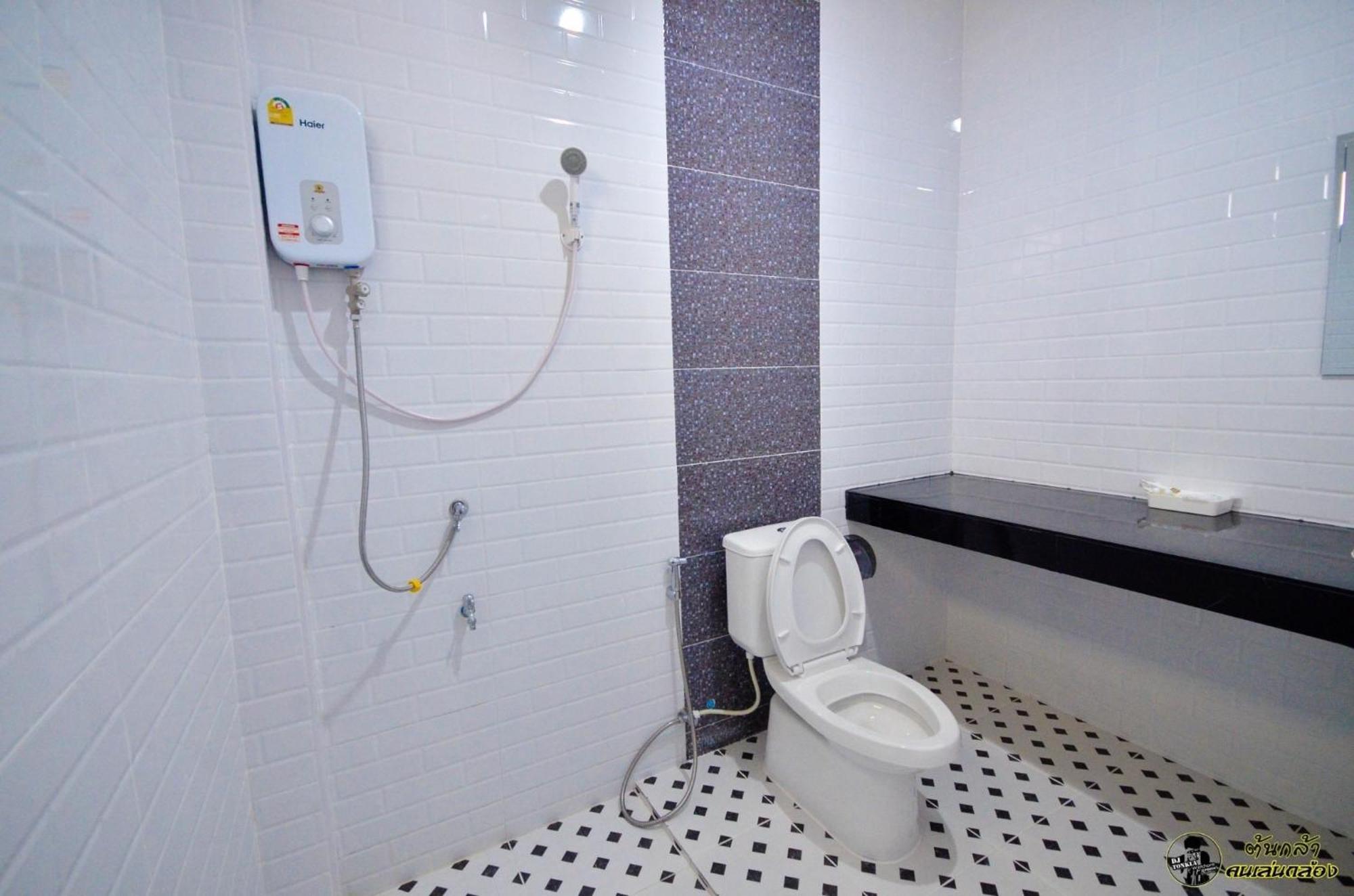 Ngao แอ่ว-ดีld Hotel&Residences מראה חיצוני תמונה